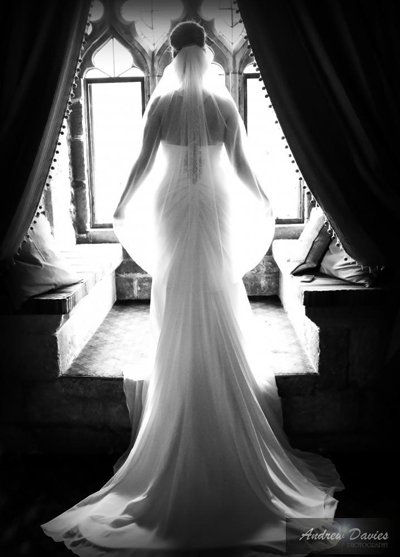 bridal portrait bride in window light  www.andrew-davies.com