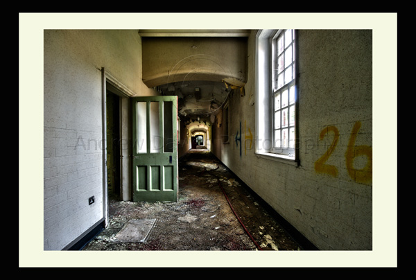 urban art abandoned asylum