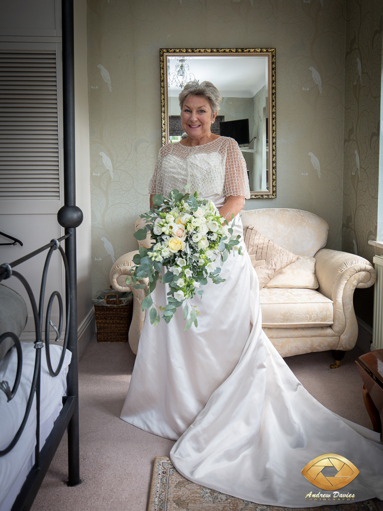 laskill country house wedding photographers photo bedrooms bride