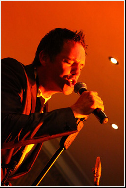 swing singer jason isaacs north east photo by Andrew Davies
